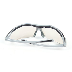<span class=keywords><strong>3M</strong></span> 1791T Gafas protectoras Lente de espejo plateado Gafas de trabajo para interiores/exteriores Función antivaho Marco de PC Lentes de policarbonato - Product Image 4