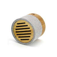 Vente en gros Boîtier en bambou écologique Haut-parleur cylindrique Mini haut-parleur sans fil portable Cadeau de Noël Haut-parleur de musique de bureau