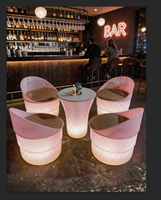 Ensemble de table et chaises de café en plastique moderne pour l'extérieur, robuste, empilable, imperméable, pour hôtel, restaurant, mariage, restauration