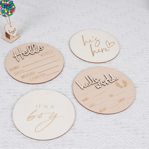 Carte de jalon en bois pour bébé gravée en bois Hello World Milestone Accessoires de photographie pour nouveau-né Accessoires de tir pour enfants - Product Image 3