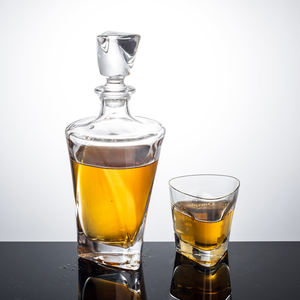 Carafe à <span class=keywords><strong>whisky</strong></span> en <span class=keywords><strong>verre</strong></span> unique de luxe à base lourde avec liège en <span class=keywords><strong>verre</strong></span> - Product Image 4