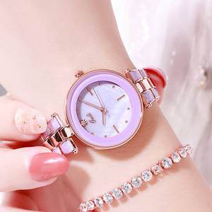 Montre élégante pour femme avec bracelet en acier, style export populaire, montre à quartz tendance pour étudiantes coréennes, vente en gros - Product Image 3