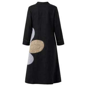 Abito chemisier midi da donna personalizzato in <span class=keywords><strong>lino</strong></span> e cotone <span class=keywords><strong>nero</strong></span> con applicazione geometrica ovale, collo a revers dentellato e maniche lunghe, alla moda e casual - Product Image 2