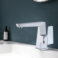 Robinet de salle de bain monotrou moderne avec mitigeur de lavabo à poignée unique au fini chromé