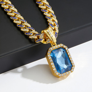 Cadena y Colgante de Oro de 18k Chapado en Oro Amarillo Italiano para Hombre, Estilo Hiphop, con Incrustaciones de Diamantes, Diseño de León - Product Image 3