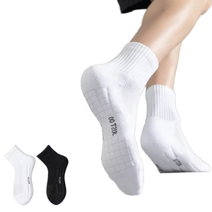 Wholesale Custom Logo Men's <b>Running</b> <b>Socks</b> – Good Quality Cotton Polyester Sports Basketball <b>Socks</b> for Men - Product Image 1