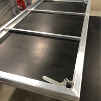 Scène de DJ élégante, facile à installer, robuste et portable, prix compétitifs pour événements et fêtes, fournie par le fabricant