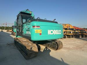 Excavatrice Kobelco SK210 d'occasion, système hydraulique puissant pour les travaux de construction, terrassement, stable, fiable, en stock, bon état - Product Image 5