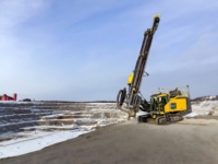 Epiroc SmartROC D65 Foreuse DTH intégrée sur chenilles pour trous de dynamitage en roche, profondeur 56m, pour l'exploitation minière aurifère