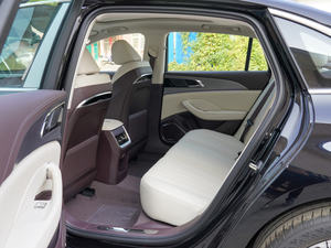 Voitures à essence berline <span class=keywords><strong>HongQi</strong></span> <span class=keywords><strong>HS5</strong></span> 2024 2.0T Automatic Zhilian Flag Smooth Edition Voitures de bonne qualité et à bas prix - Product Image 6