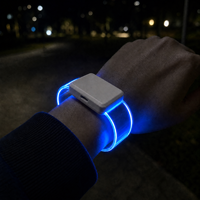 Bracelets LED personnalisables avec logo, rechargeables, télécommandés, à chargement magnétique et en ABS/TPU pour fêtes