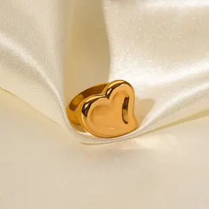 नई आगमन आईएनएस लोकप्रिय 18K सोना मढ़वाया बिग प्यार के छल्ले गहने उपहार स्टेनलेस स्टील चिकनी गुंडा दिल उंगली की अंगूठी