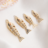 Breloque en cuivre en forme de poisson pour femme, faible MOQ, anti-ternissement, résistante à l'humidité, pour la fabrication de colliers et bracelets