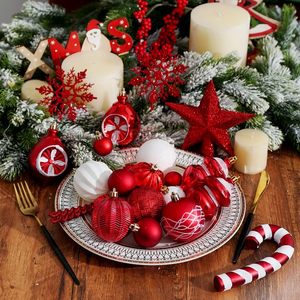 70ct Rojo y Blanco Claro Inastillable Decoraciones para árboles de Navidad Adornos Interior Plástico Santa Bola de Navidad - Product Image 3