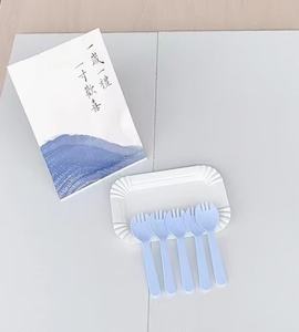 มีดเค้กพลาสติกแบบใช้แล้วทิ้ง หนา ทนทาน รูปทรงสี่เหลี่ยมผืนผ้า วงรี ยาว  วัสดุ PS  ยั่งยืน สำหรับตกแต่งขนมและอุปกรณ์อบขนม - Product Image 3