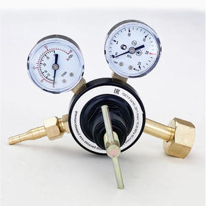 Dispositif de remplissage de gaz de style russe, plusieurs manomètres pour l'oxygène, le propane, le dioxyde de carbone et autres gaz, y compris les régulateurs de pression - Product Image 1