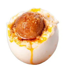 Huevo de pato altado con yema roja, huevo de pato altado