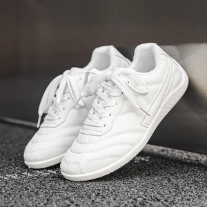 Chaussures de cyclisme pour femmes 2026 en cuir, style couple, à tige basse, semelle rigide fine, pour sports de plein air et course - Product Image 2