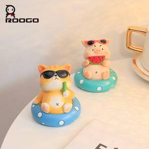 ROOGO Venta al por mayor <span class=keywords><strong>de</strong></span> gafas <span class=keywords><strong>de</strong></span> sol <span class=keywords><strong>de</strong></span> poliresina ecológicas hechas a mano con diseño <span class=keywords><strong>de</strong></span> animales <span class=keywords><strong>de</strong></span> verano: cerdo comiendo sandía y gato gordo con bebida - Product Image 3