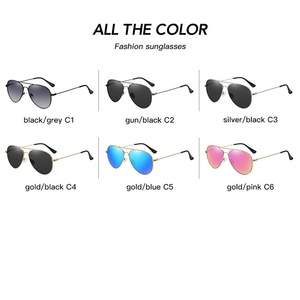 <span class=keywords><strong>Occhiali</strong></span> <span class=keywords><strong>da</strong></span> <span class=keywords><strong>sole</strong></span> classici <span class=keywords><strong>da</strong></span> aviazione retrò con lente TAC polarizzata cornice nera o oro per guidare la pesca o il pilotaggio-Unisex - Product Image 6