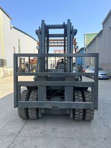 Chariot élévateur d'occasion TCM 6T avec réglage du mât Construction durable Idéal pour la manutention industrielle - Product Image 4