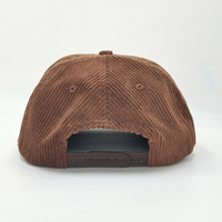 Casquette Snapback 5 panneaux non structurée à dessus plat en velours côtelé de haute qualité 2026, personnalisable avec logo tissé et broderie 3D, pour le sport
