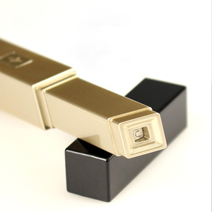 2024 Unitech NL001 Kleine LED UV-Nageltrocknerlampe 3W 60s Timer 395nm+405nm Licht Gel Schnellhärtung Einzelfinger Aufladbar Handgerät - Product Image 6