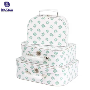 Nouvelle Boîte Cadeau Personnalisable 2026 pour Bébé – Valise en Carton pour Vêtements – Coffrets Cadeaux en Carton - Product Image 1