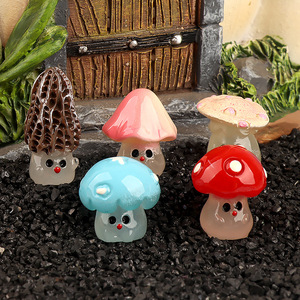 Offres Spéciales : Accessoires en Résine Champignon Miniature, Breloques Créatives en Résine de Dessin Animé, Ornements en Résine Phosphorescents pour Décoration - Product Image 4