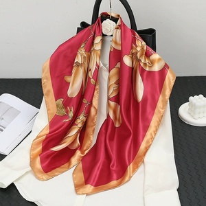 Pañuelo de Seda 100% Real de Marca Personalizada para Mujer, Chal Cuadrado Color Borgoña con Patrón de Sol y Cadena de Joyería, Pañuelo de Cabeza de Lujo - Product Image 4