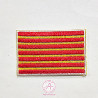 Écusson de broderie en tissu personnalisé avec crochet et boucle thermocollants cousus Bordure de support découpée à chaud