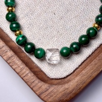 Bracelet en malachite naturelle de 6 mm avec perles de quartz clair en forme de cube et perles d'œil de tigre jaune, accents en bois d'agar, bijoux spirituels, 17 cm