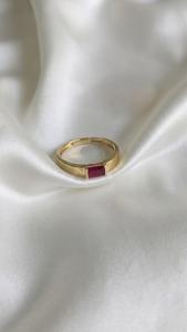 Anillos de Oro Amarillo de 9 Quilates con Piedras Preciosas Naturales de Corte Baguette Certificadas - Product Image 4