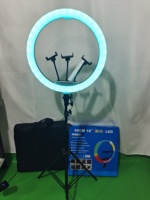 Anneau lumineux RGB de haute qualité de 18 pouces avec trépied et support pour téléphone pour diffusion en direct, maquillage, selfie, vidéo