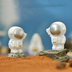 Micro Paysage Dessin Animé Espace Astronaute Espace Capsule Résine Petits Ornements <span class=keywords><strong>Maison</strong></span> Boule De Cristal Fish Tank Aménagement Paysager Décoration - Product Image 2