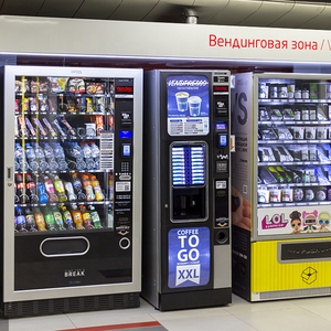 Máquina Expendedora Automática de Bebidas y Aperitivos las 24 Horas con Pantalla Táctil, Gestión Basada en la Nube, Certificación CE//ISO - Product Image 4