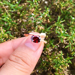 Đồ Trang Sức Thời Trang Rose Shape Mở Có Thể Điều Chỉnh Vòng Hình Bầu Dục Của <span class=keywords><strong>Ruby</strong></span> <span class=keywords><strong>Red</strong></span> Cubic Zircon Nhẫn Đối Với Phụ Nữ Rose <span class=keywords><strong>Gold</strong></span> Mạ Vòng Trang Sức - Product Image 4