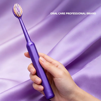 Lot familial de brosses à dents pour adultes à poils PBT pour un nettoyage en profondeur, lot de 5, tête ovale, brosses à dents pour la maison, soins bucco-dentaires