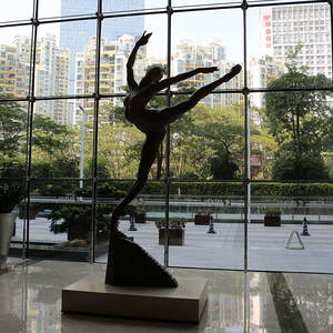 396รูปผู้หญิงเต้นขนาดเท่าชีวิตรูปปั้นโกคูสำหรับฟิตเนสรูปปั้นศิลปะตกแต่งห้างสรรพสินค้าขนาดเท่าชีวิตจริงประติมากรรมที่กำหนดเอง - Product Image 6