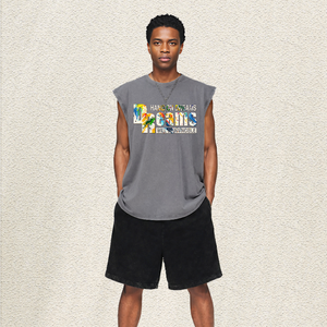 Débardeur graphique oversize noir délavé avec motif 'Splash Paint Dreams' et citation 'Invincible', style streetwear artistique hip-hop pour homme, entrepôt US - Product Image 2
