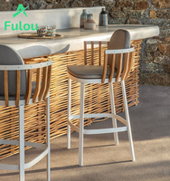 Tabourets de bar d'extérieur en bois massif d'occasion, design minimaliste et contemporain, pour cuisine, salle à manger et comptoir