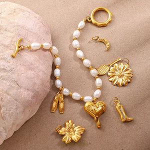 Iconos del Estilo de Vida Dorado |   Colgante de Acero Inoxidable con Baño de Oro PVD de 18K para Uso Diario, con Motivos de Música, Deportes, Amor y Fe, para la Creación de Joyas - Product Image 3