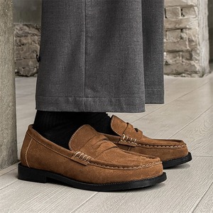 Mocasines Vintage Primavera/Verano 2025, Zapatos de Cuero Marrón con Punta Ancha para Hombre, Zapatos de Charol para Hombre - Product Image 3