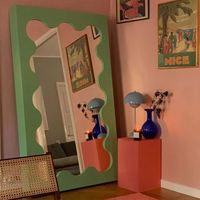 Miroir pleine longueur tendance style nordique, idéal pour chambre et salon, parfait pour la maquillage