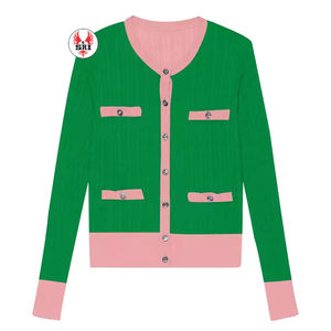 Vente en gros de cardigans en chenille brodés pour femmes, sororités et fraternités, fabriqués aux États-Unis, également connus sous le nom de pulls universitaires à boutons, OEM - Product Image 2