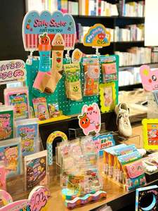 Présentoir de comptoir en carton personnalisable autocollant animé rotatif moderne pour boutiques et magasins de détail - Product Image 4