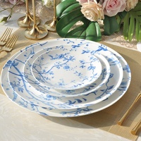 Service de table en porcelaine céramique bleu clair à motif floral, assiette de présentation vintage en porcelaine fine pour la décoration de table de mariage ou de fête