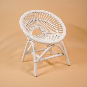 Chaise Enfant en Rotin Faite à la Main pour Location Événementielle – Siège Léger Style Bohème pour Fêtes d'Enfants, Mariages, Anniversaires et Événements Extérieurs - Product Image 1