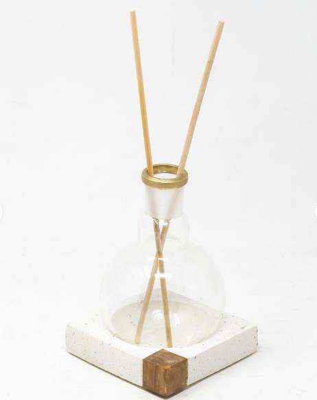 Wholesale Customized Glass Reed Diffuser Bottle Essential Oil Reed Diffuser Glass Bottle