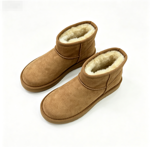 Botas de Invierno de Piel de Oveja Marrón, Estilo Slip-On, con Forro de Felpa, Punta Redonda, Suela de Goma, Diseño Plano Acolchado - Product Image 1